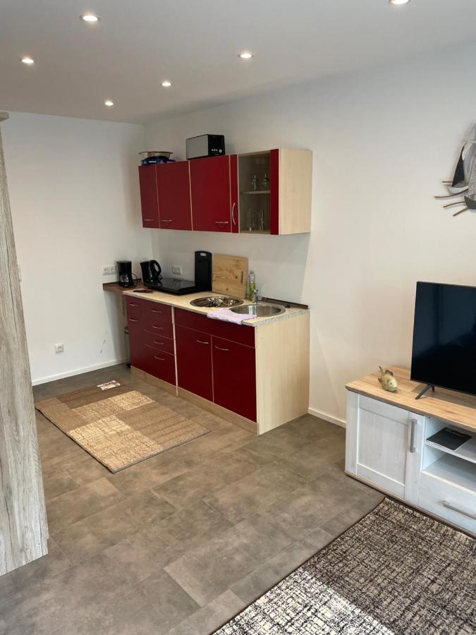 Ferienwohnung Nora Mit Blick Auf Den Ribnitzer See エクステリア 写真